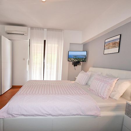 ורסאר Apartment Sambris No 1 מראה חיצוני תמונה