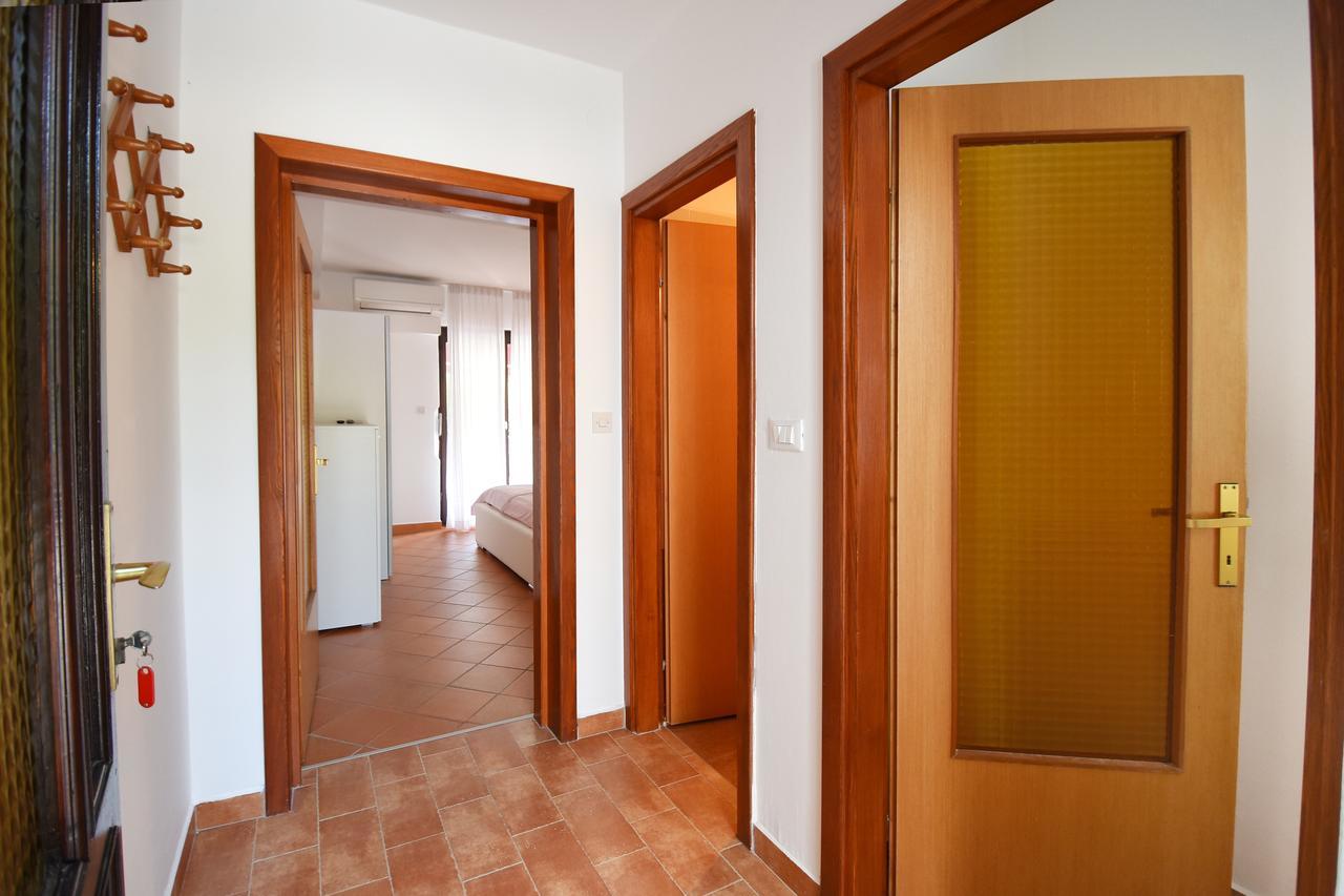 ורסאר Apartment Sambris No 1 מראה חיצוני תמונה